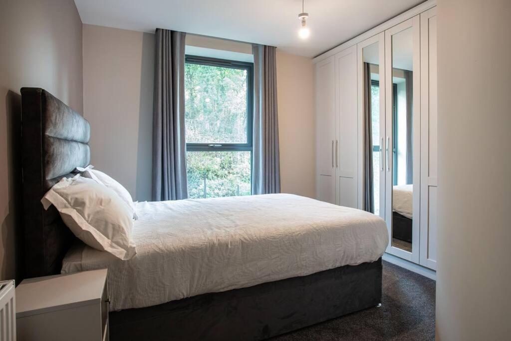 Modern 2Br With Balcony Next To The City Airport Bhd - Free Parking 贝尔法斯特 外观 照片